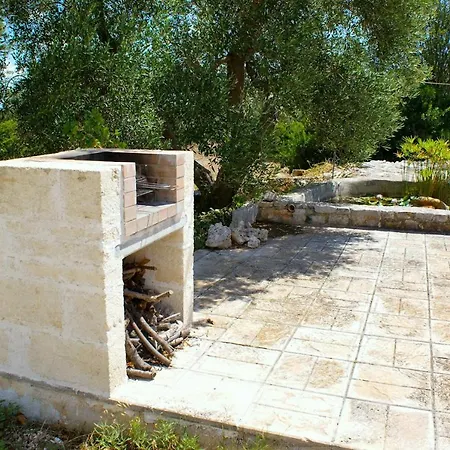 Trullo Rosa Bianca Ostuni
